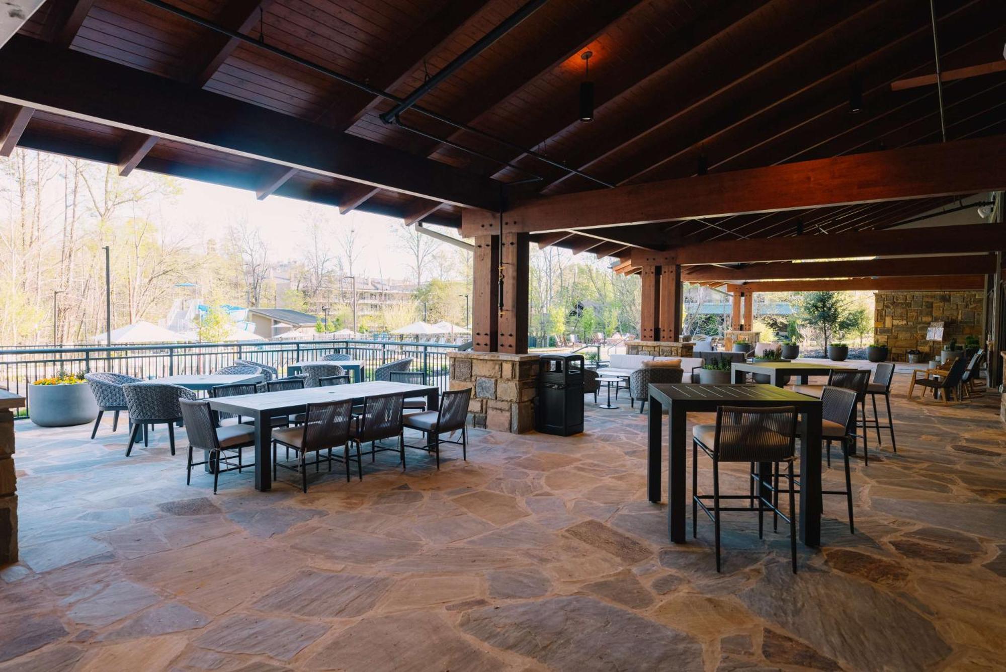 Embassy Suites By Hilton Gatlinburg Resort Exterior photo